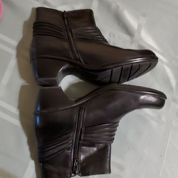 CLARKS 36797 BENDABLES ANKLE BOOT 8M - Picture 5 of 7